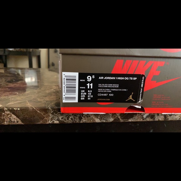 Jordan 1 Travis Scott